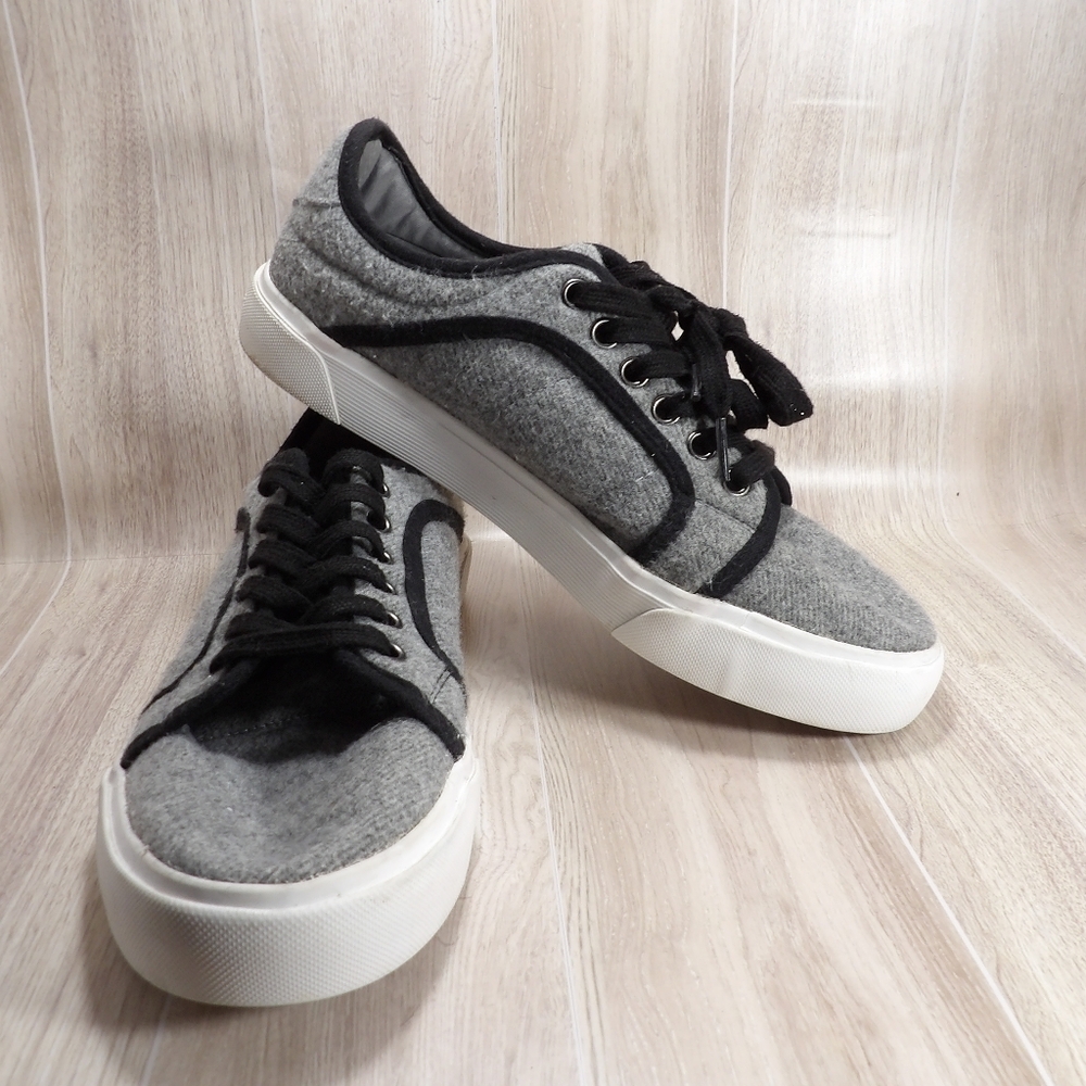 Rocket Dog Esme Winifred Wool  Women's sz. 8 Casual Shoes Gray